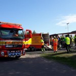 Assistancekåren Falun/Borlänge visar upp bärgningsbilar på mässan Säker Trafik.